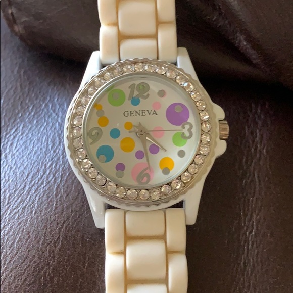 🌞3/$20 Girls Rubber Watch With Rhinestone Trim - Picture 1 of 5